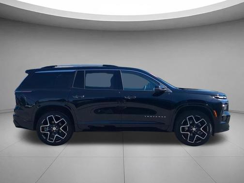 Mosaic Black Metallic 2026 Chevrolet Traverse High Country