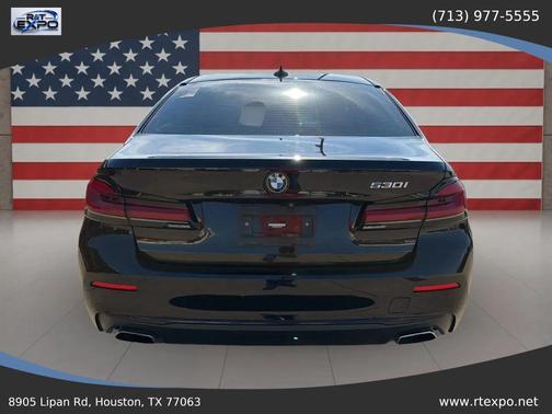 Black 2022 BMW 530 i