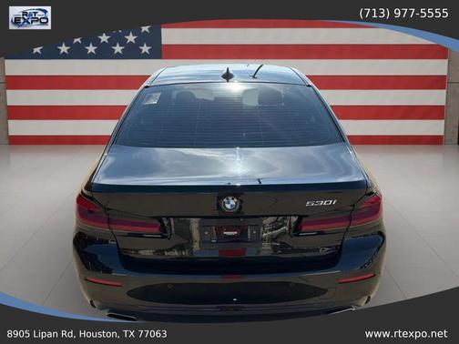Black 2022 BMW 530 i