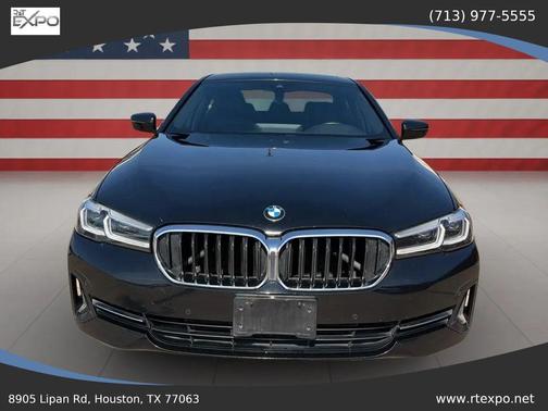 Black 2022 BMW 530 i