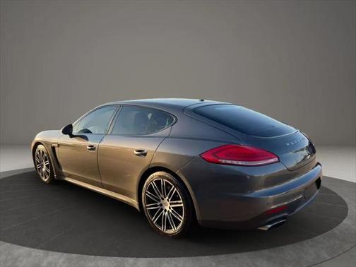 2014 Porsche Panamera 4