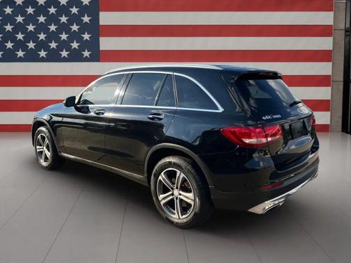 2016 Mercedes-Benz GLC 300 Base