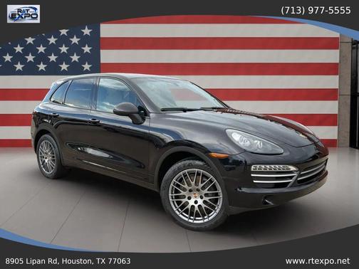 Jet Black Metallic 2014 Porsche Cayenne Platinum Edition
