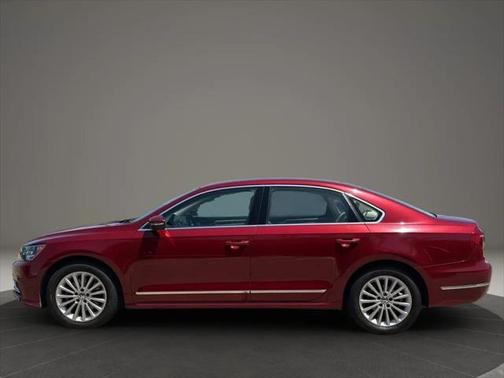 2016 Volkswagen Passat 1.8T SE