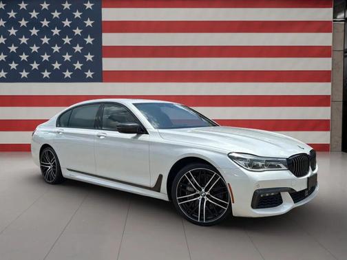 2019 BMW 750 I