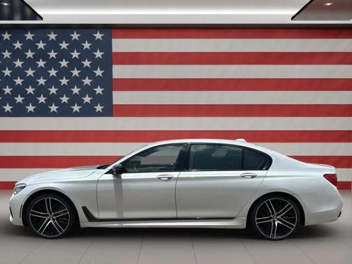 2019 BMW 750 I