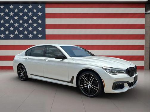2019 BMW 750 I