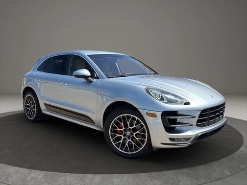 2015 Porsche Macan Turbo