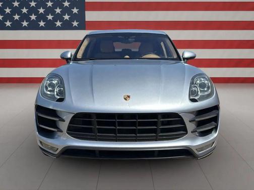 2015 Porsche Macan Turbo