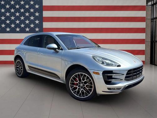 2015 Porsche Macan Turbo