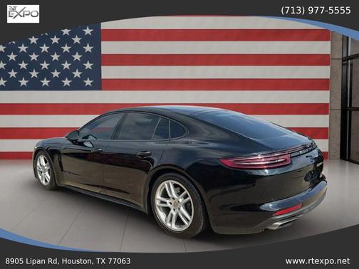 2017 Porsche Panamera 4