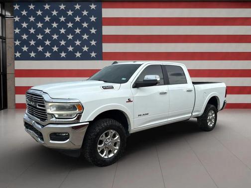 2022 RAM 2500 Laramie Crew Cab 4x4 6'4' Box