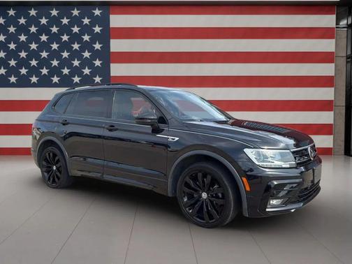 2021 Volkswagen Tiguan 2.0T SE R-Line Black