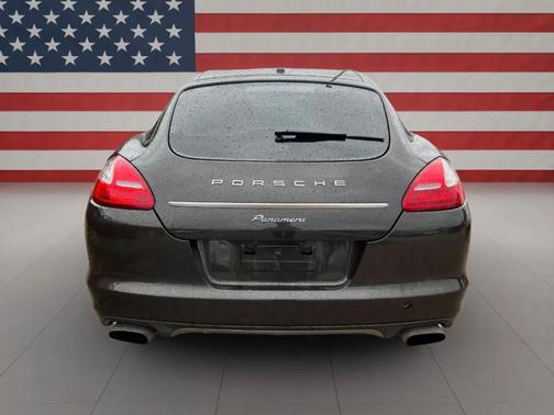 2013 Porsche Panamera 4 Platinum Edition