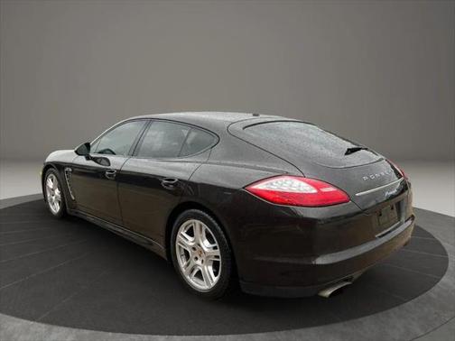 2013 Porsche Panamera 4 Platinum Edition