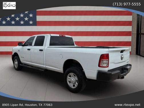 Bright White Clearcoat 2022 RAM 2500 Tradesman Crew Cab 4x4 8' Box
