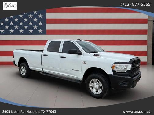 Bright White Clearcoat 2022 RAM 2500 Tradesman Crew Cab 4x4 8' Box