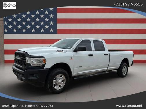 Bright White Clearcoat 2022 RAM 2500 Tradesman Crew Cab 4x4 8' Box