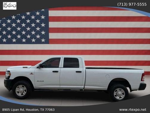 Bright White Clearcoat 2022 RAM 2500 Tradesman Crew Cab 4x4 8' Box