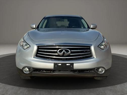 2016 INFINITI QX70 Base