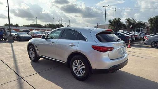 2016 INFINITI QX70 Base