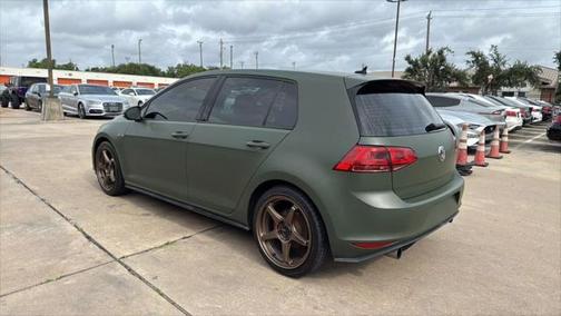 2015 Volkswagen Golf GTI 2.0T SE 4-Door