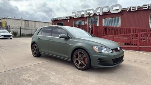 2015 Volkswagen Golf GTI 2.0T SE 4-Door
