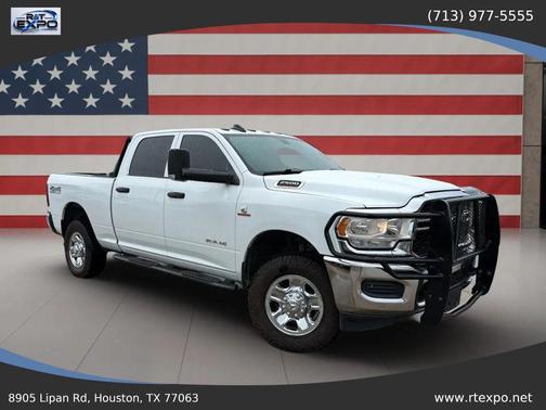 Bright White Clearcoat 2022 RAM 2500 Tradesman Crew Cab 4x4 6'4' Box