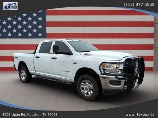 Bright White Clearcoat 2022 RAM 2500 Tradesman Crew Cab 4x4 6'4' Box