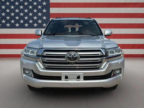 2018 Toyota Land Cruiser Base
