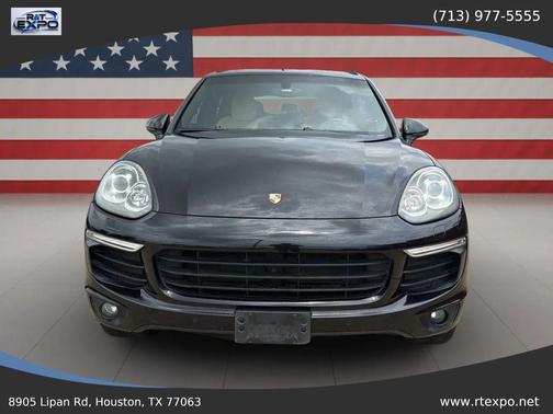 Jet Black Metallic 2018 Porsche Cayenne Platinum Edition