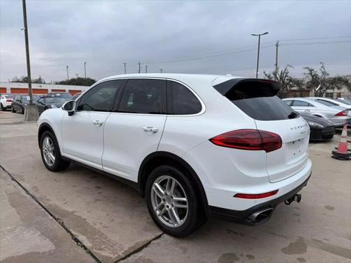 2016 Porsche Cayenne Base