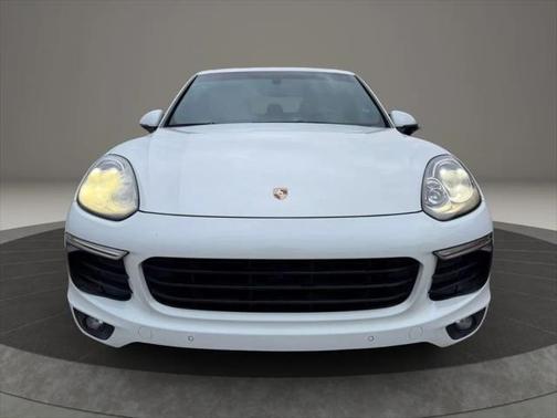 2016 Porsche Cayenne Base