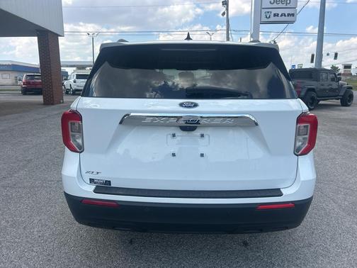 Oxford White 2023 Ford Explorer XLT
