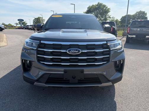 Carbonized Gray Metallic 2025 Ford Explorer Active