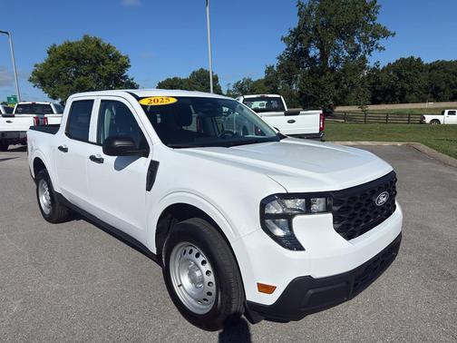 Oxford White 2025 Ford Maverick XL