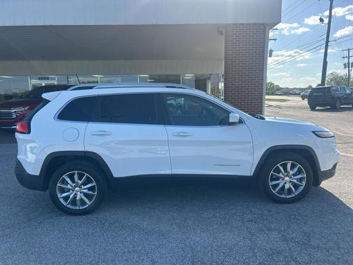 Bright White Clearcoat 2018 Jeep Cherokee Limited