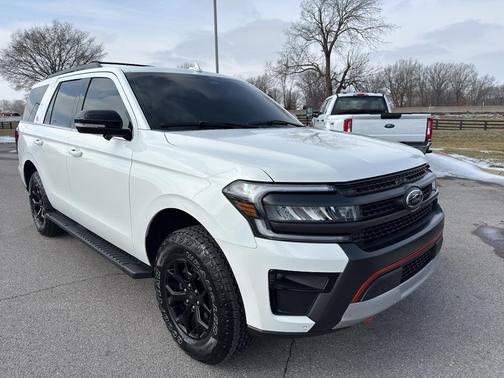 Star White 2024 Ford Expedition Timberline
