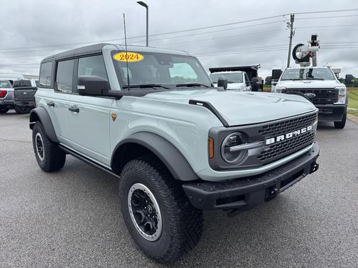 Cactus Green / Gray 2024 Ford Bronco Badlands