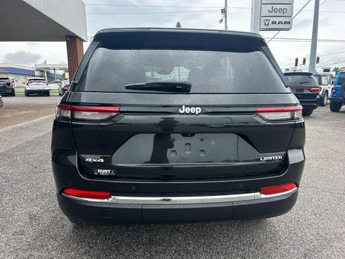Rocky Mountain Pearlcoat 2024 Jeep Grand Cherokee Limited