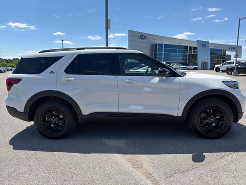 Star White 2023 Ford Explorer Timberline