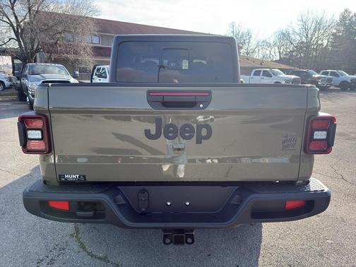 2026 Jeep Gladiator Sport