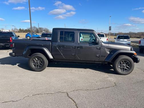 2025 Jeep Gladiator Sport