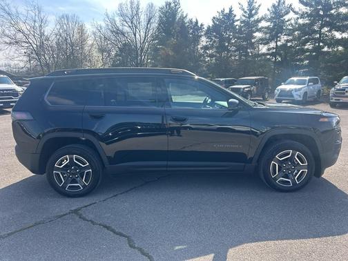 2026 Jeep Cherokee LAREDO/LIMITED