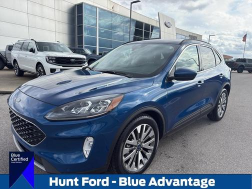 2022 Ford Escape Titanium Hybrid