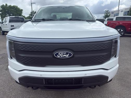 Oxford White 2024 Ford F-150 Lightning Flash