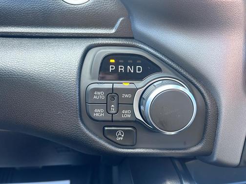 Bright White Clearcoat 2026 RAM 1500 Big Horn