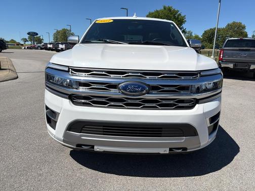 Star White 2023 Ford Expedition Platinum