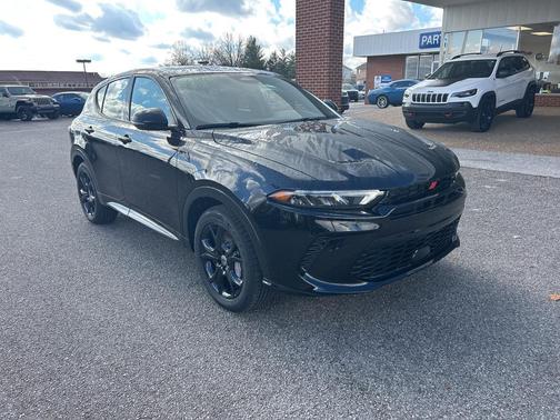 8 BALL 2024 Dodge Hornet R/T Plus
