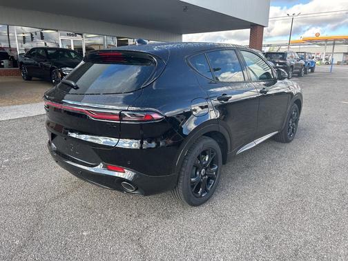 8 BALL 2024 Dodge Hornet R/T Plus